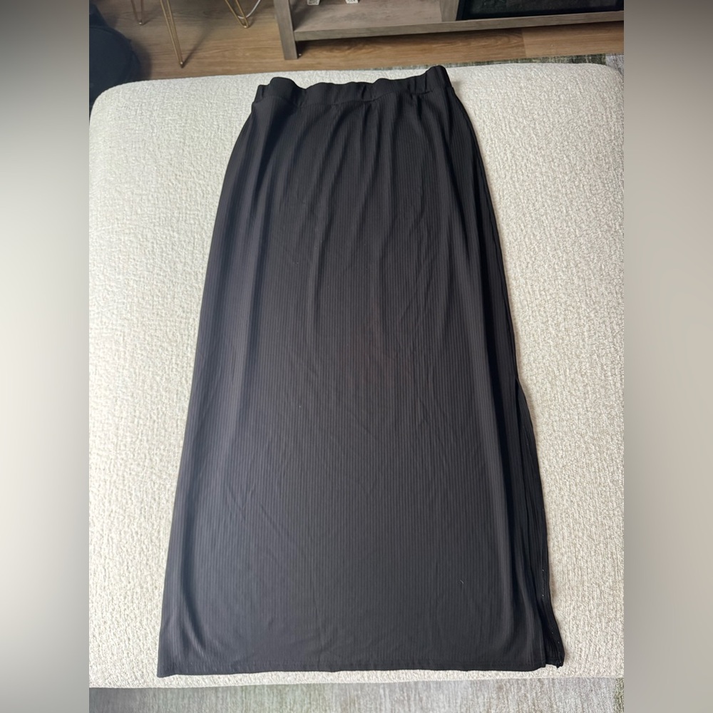 Elegant Black Maxi Skirt w/ slit